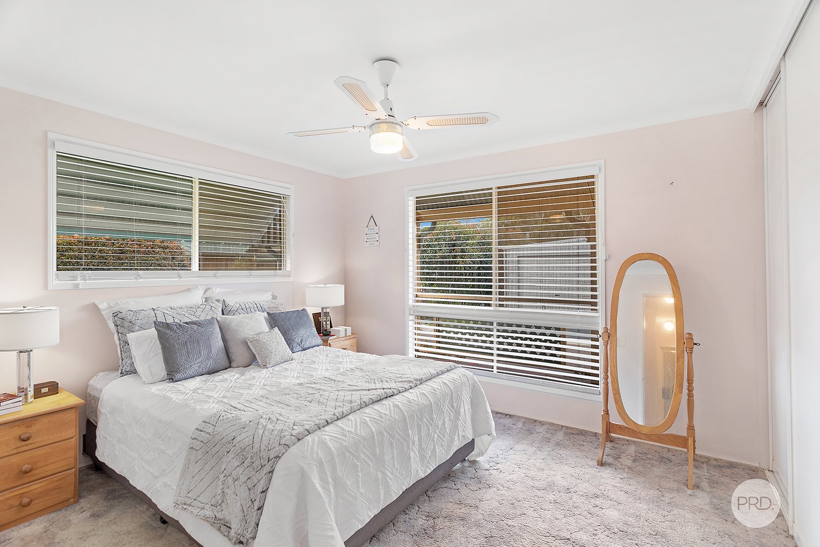 22/554 Gan Gan Road ONE MILE 8