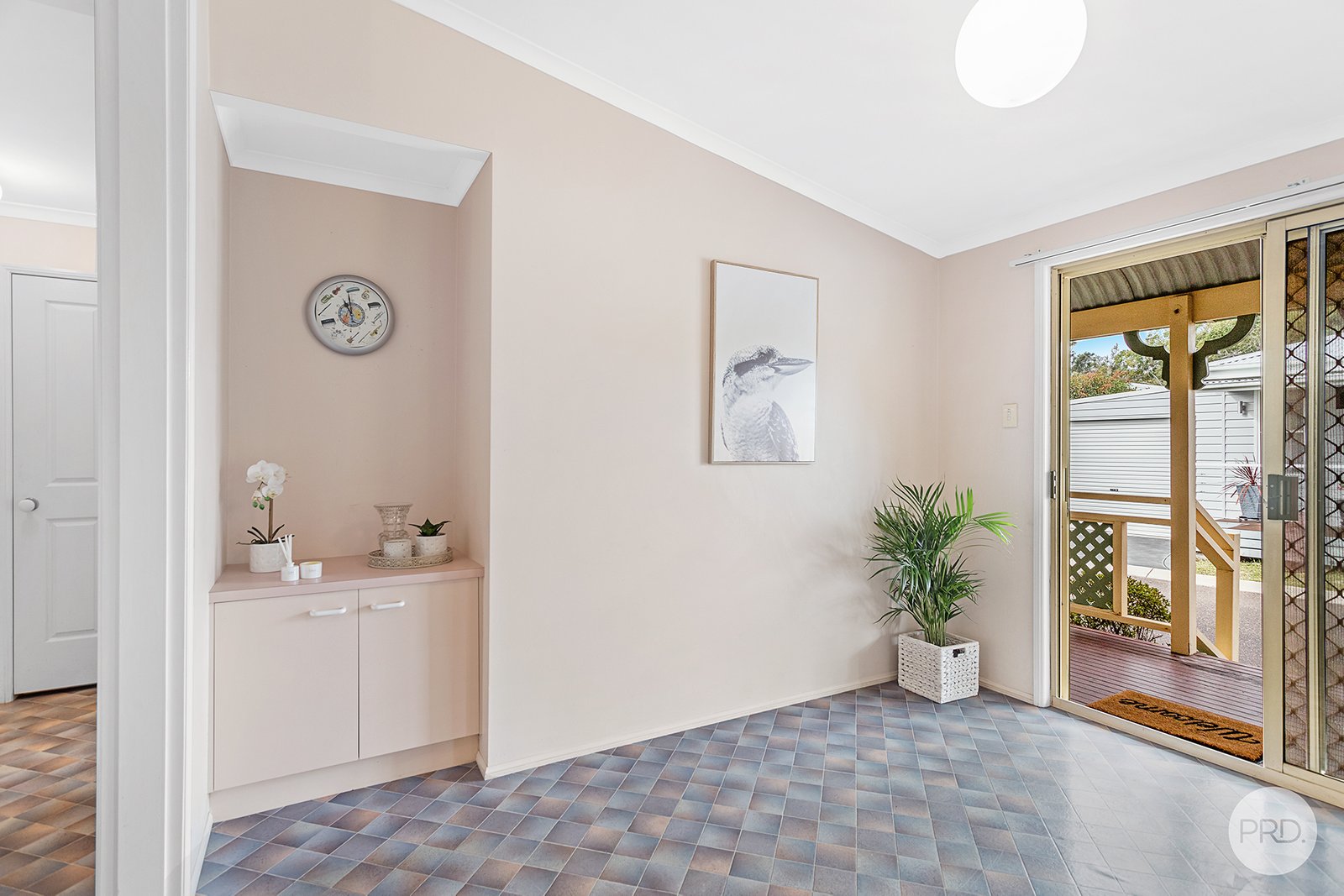 22/554 Gan Gan Road ONE MILE 13