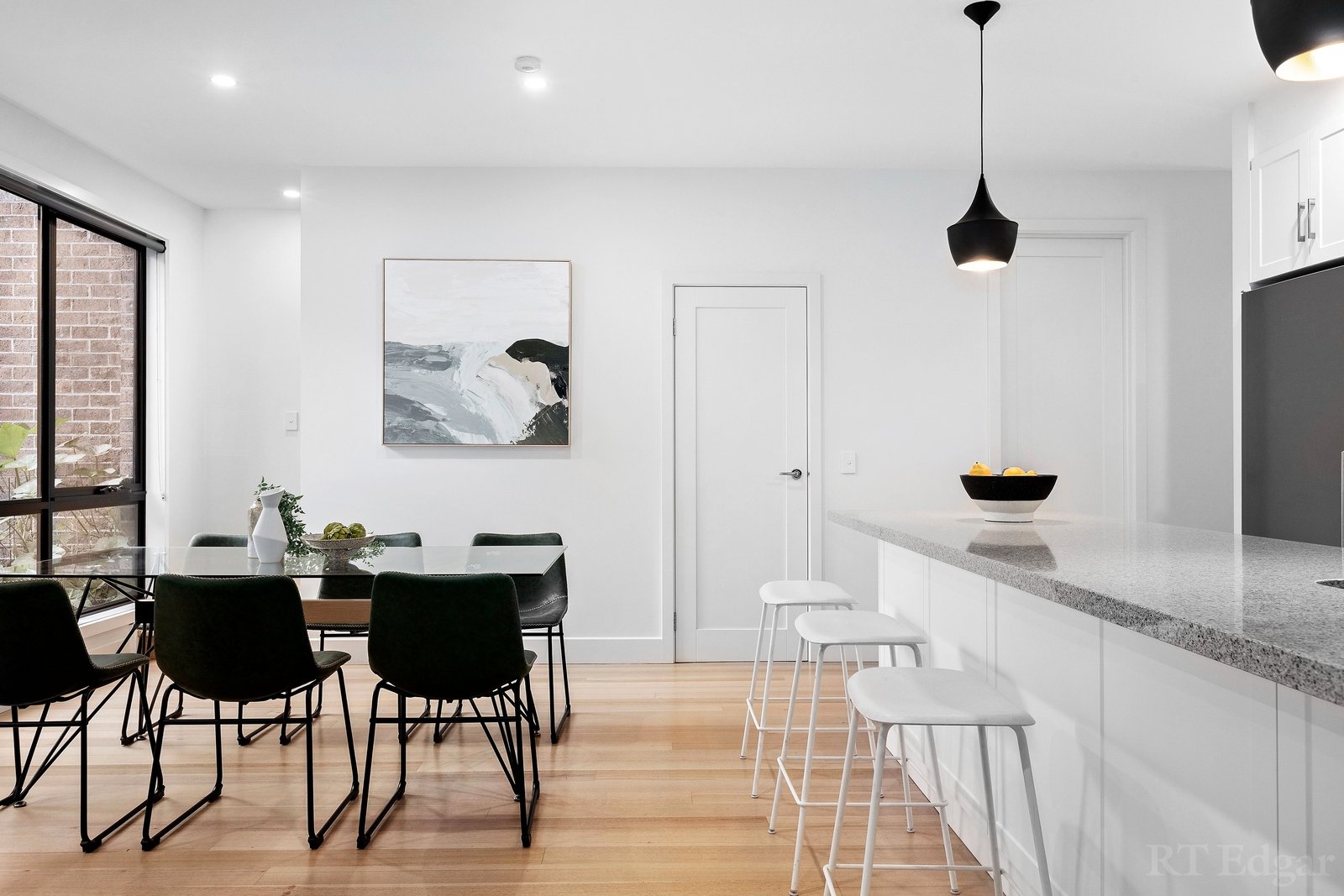 Real Estate and Property in 2/257 Elgar Road, Surrey Hills, VIC