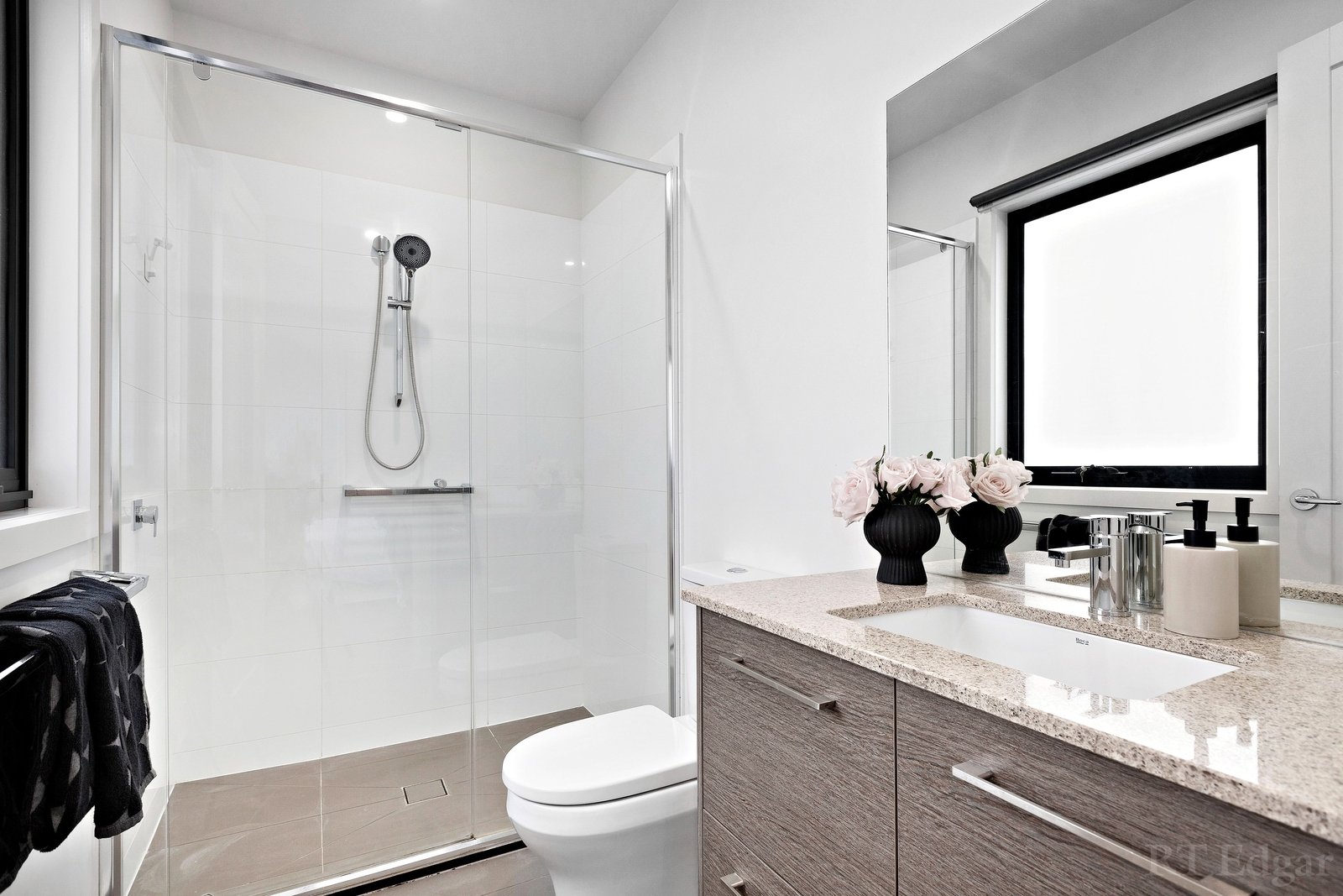 Real Estate and Property in 2/257 Elgar Road, Surrey Hills, VIC