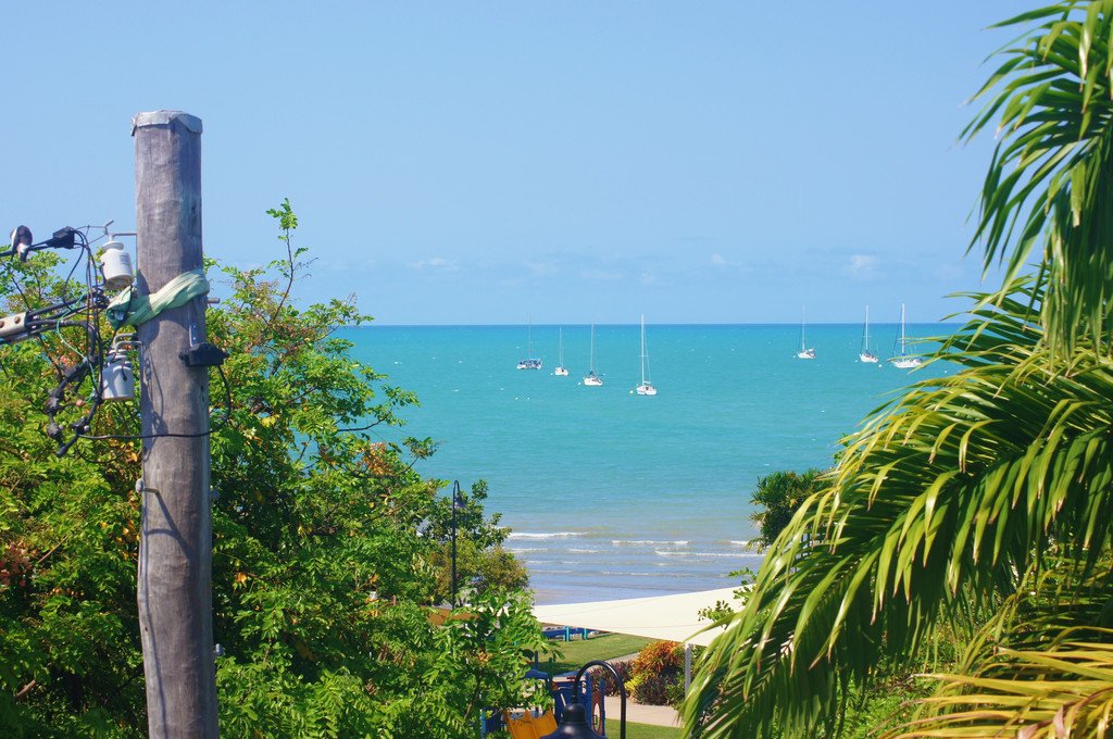 2/257 Shute Harbour Road AIRLIE BEACH 2