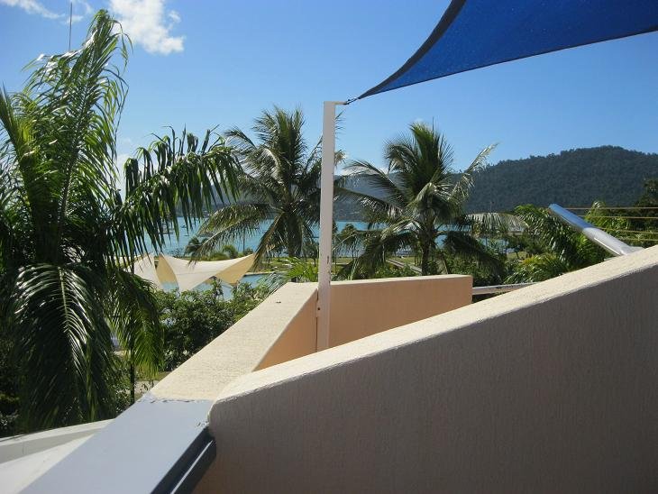 2/257 Shute Harbour Road AIRLIE BEACH 1