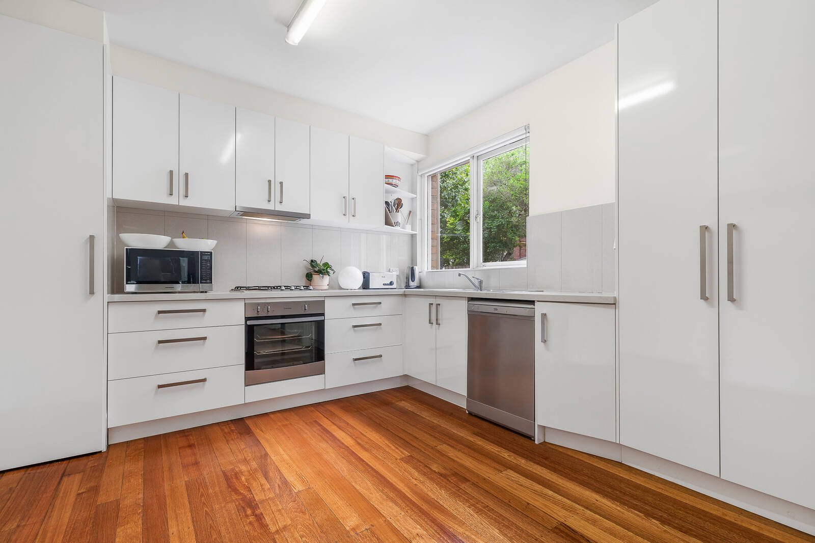 Gallery: 2/26 Beach Avenue