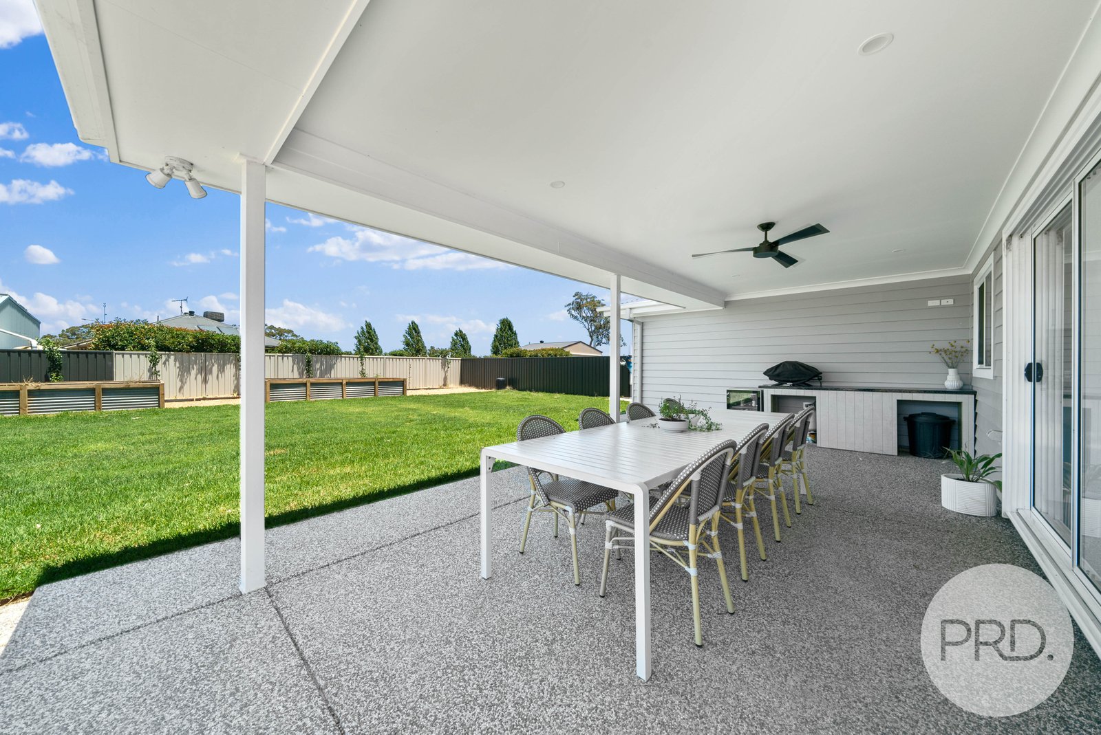 226 Green Street LOCKHART 16