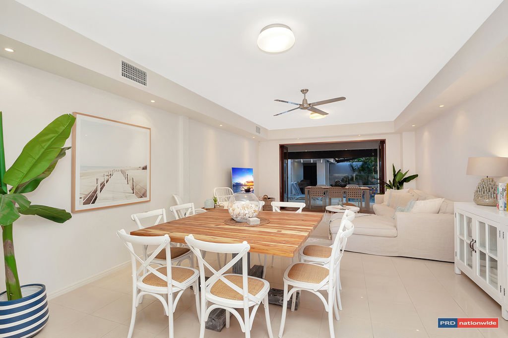 2/26 Jefferson Lane PALM BEACH 6