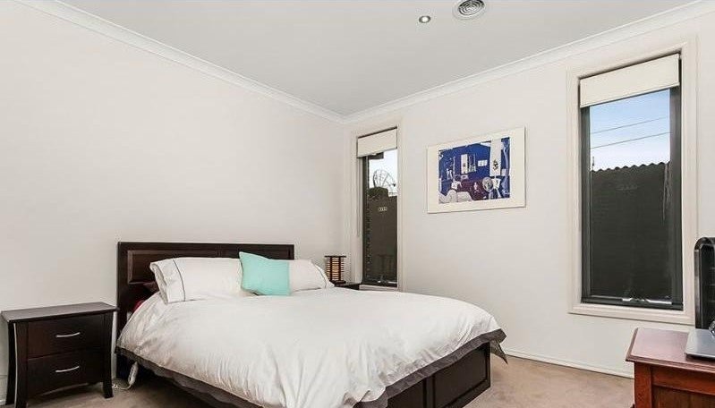 Gallery: 2/26 Jeffrey Avenue