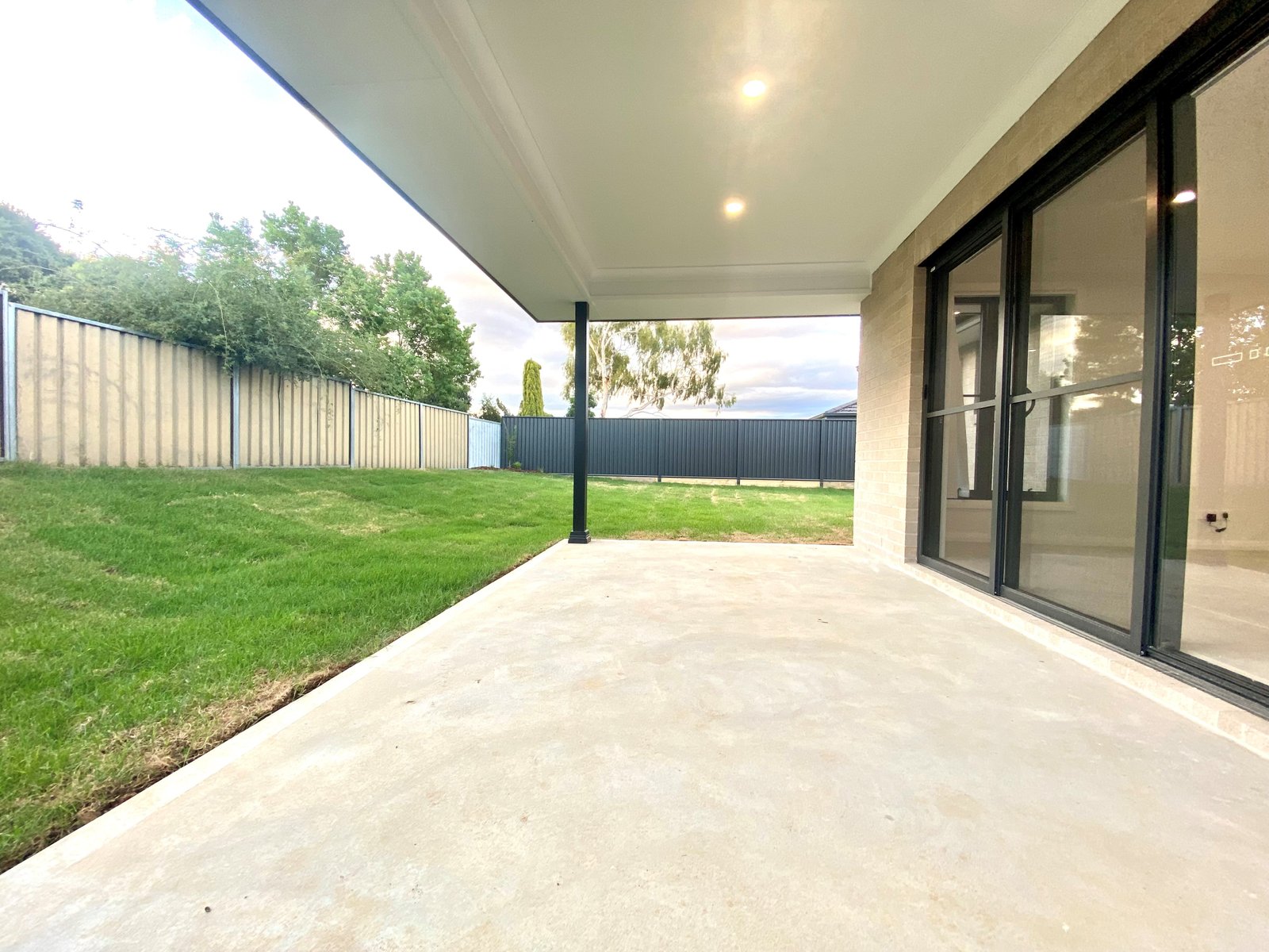 2/26 Mustang Close TAMWORTH 15