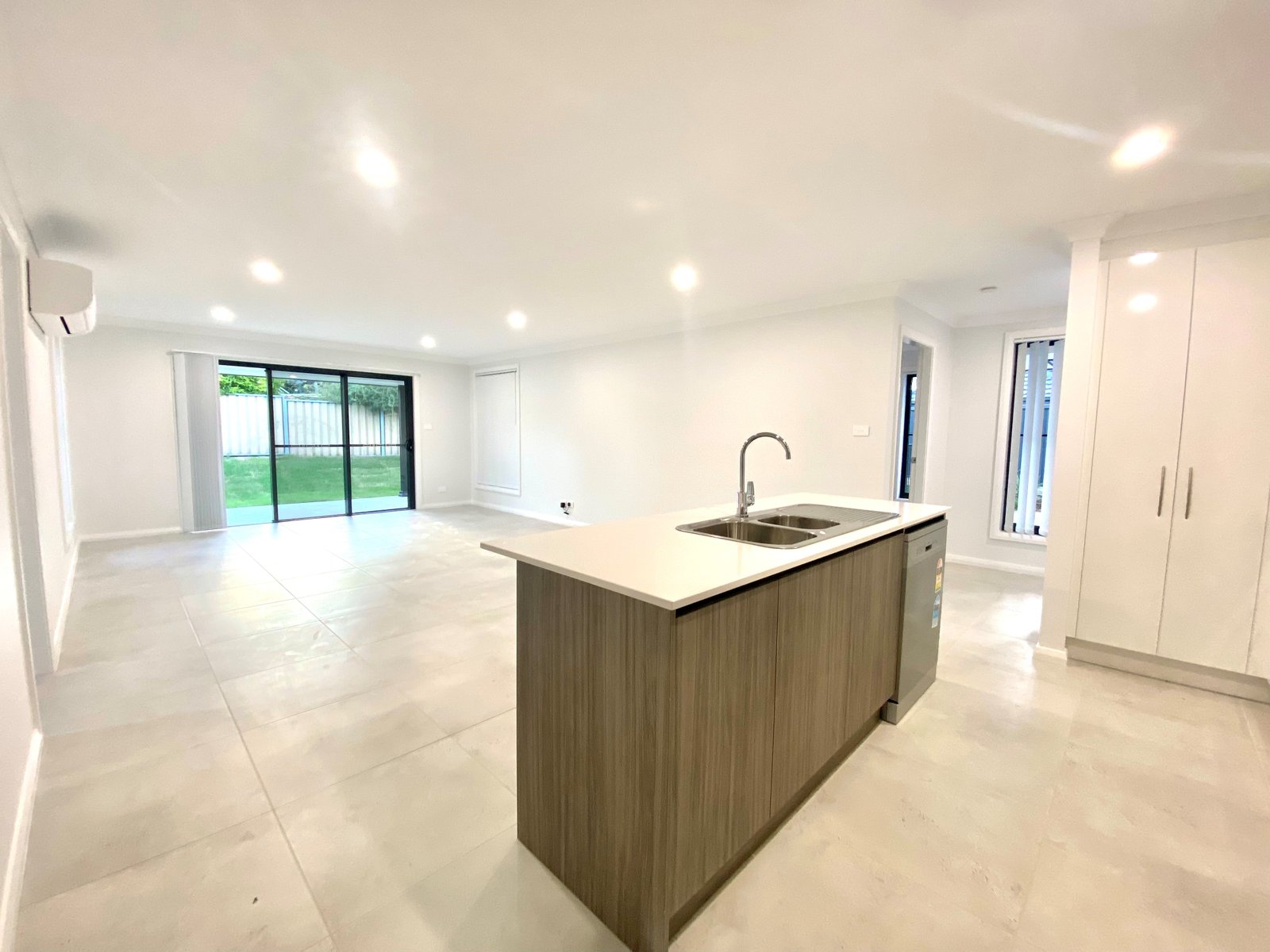 2/26 Mustang Close TAMWORTH 3