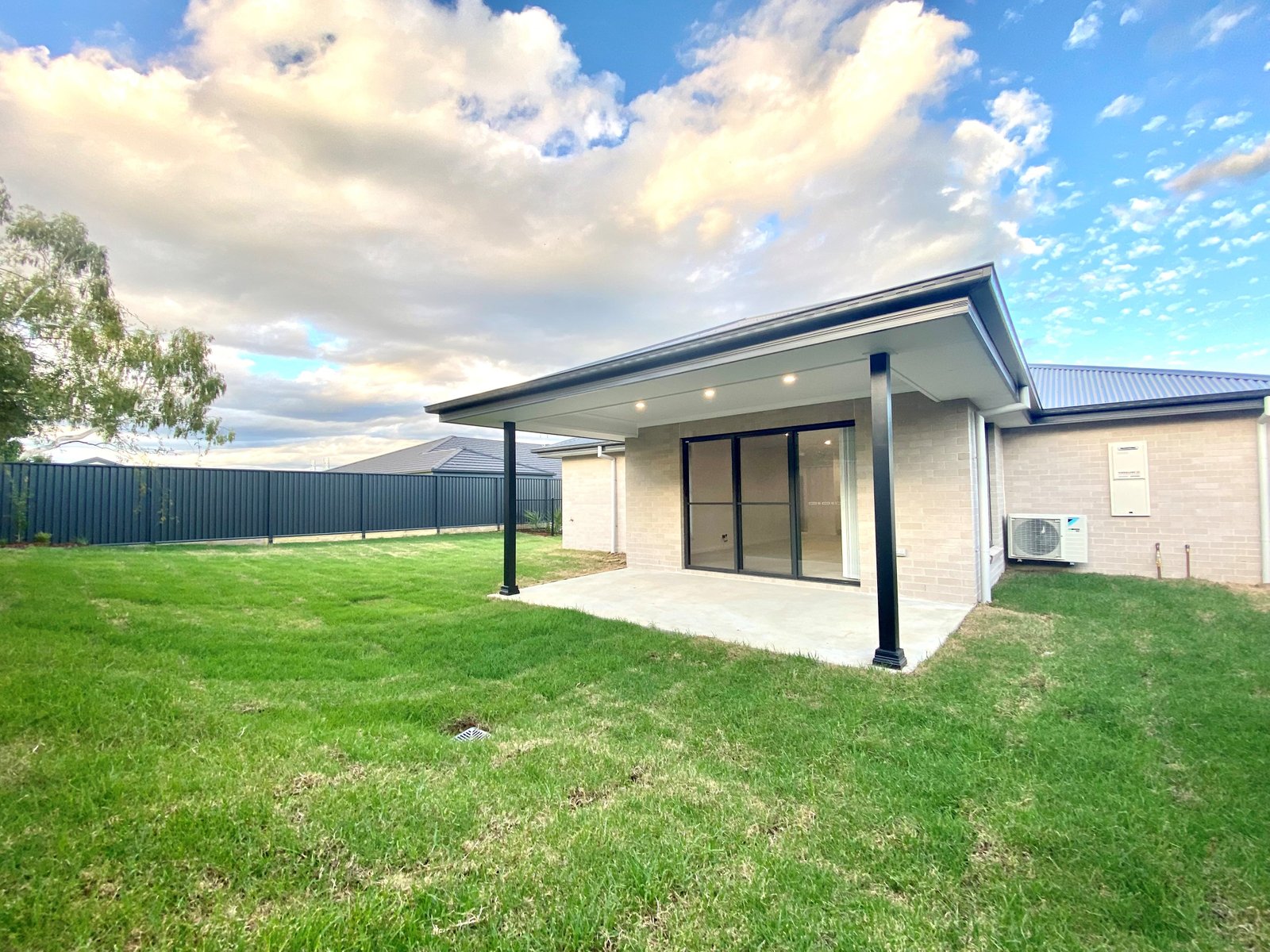 2/26 Mustang Close TAMWORTH 11