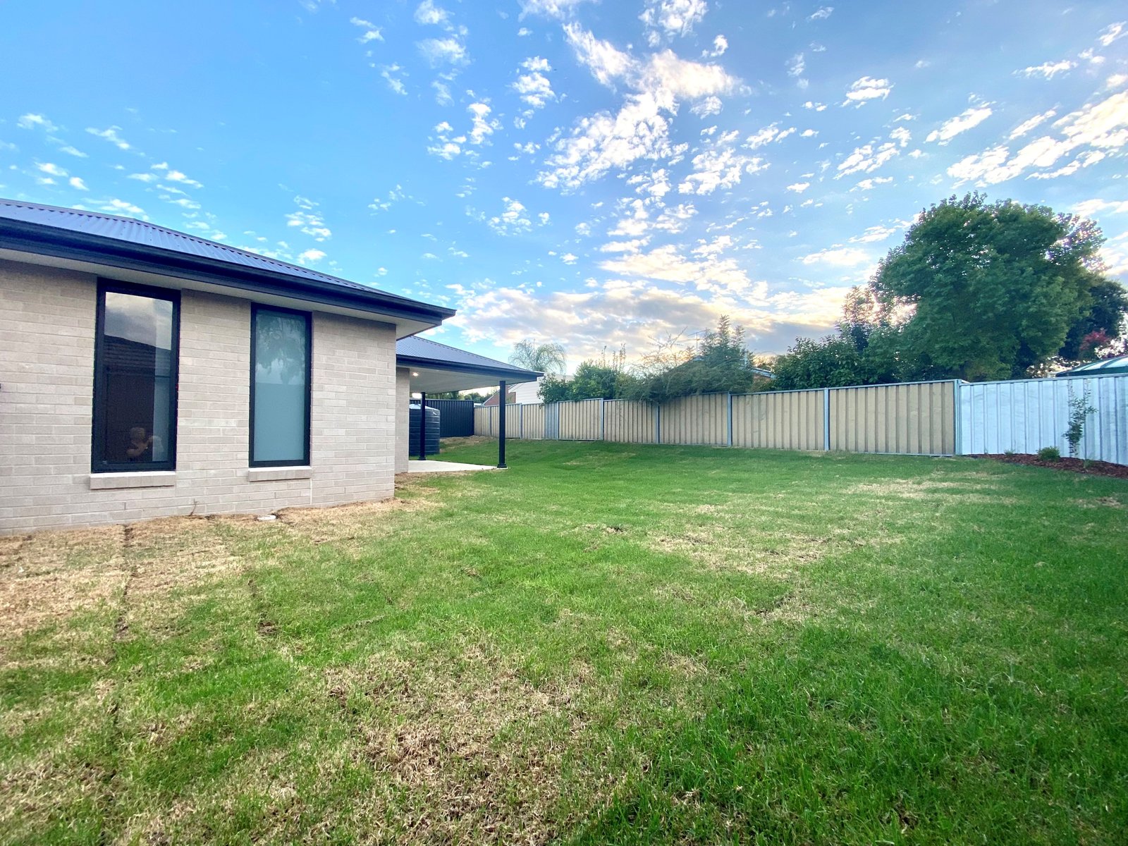2/26 Mustang Close TAMWORTH 17