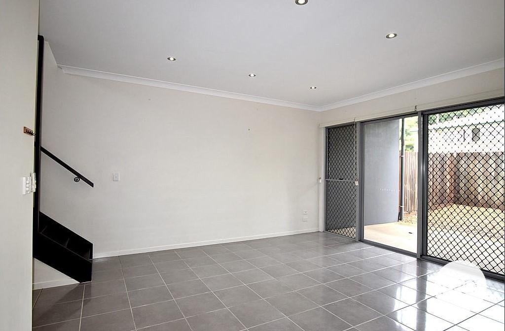 2/26 Rossella Street WEST GLADSTONE 5