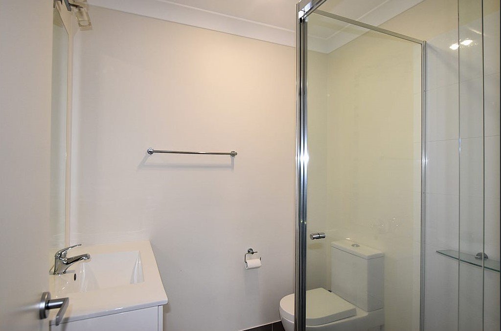 2/26 Rossella Street WEST GLADSTONE 11