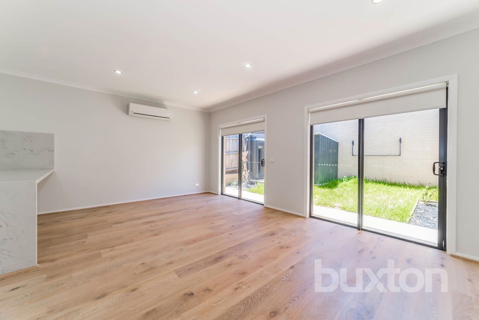 Gallery: 2/26 Stapely Crescent