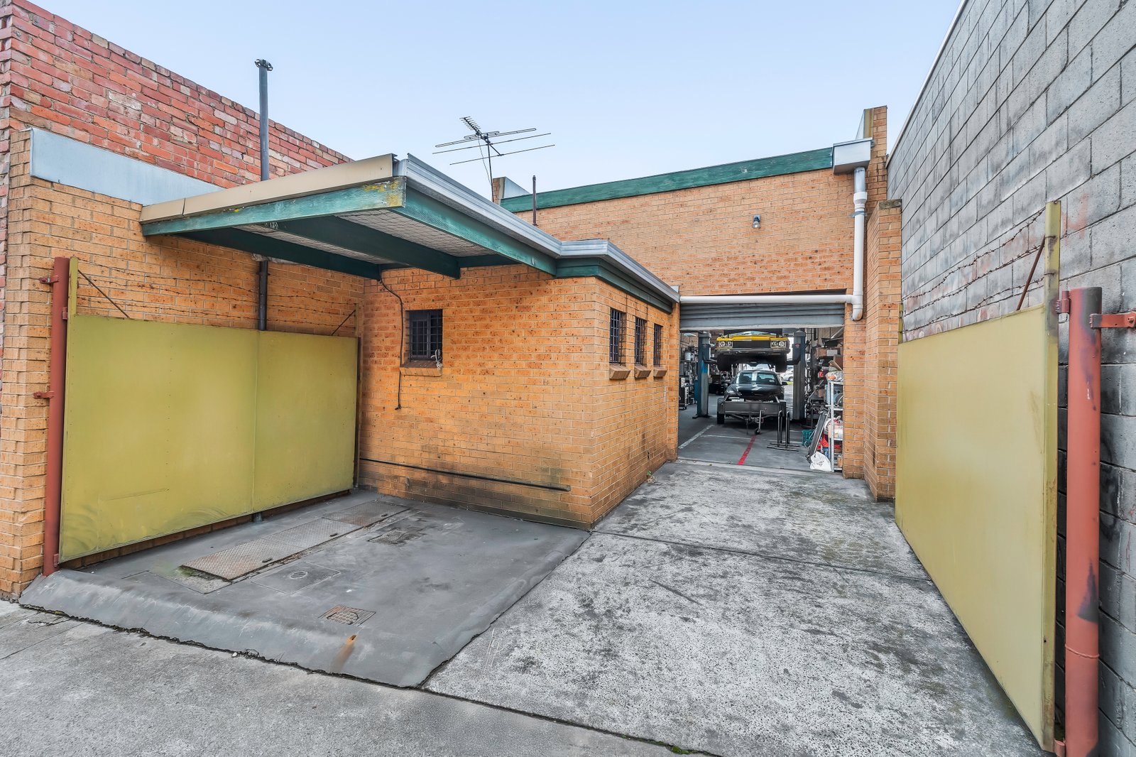 Real Estate and Property in 226 Station Street, Thomastown, VIC