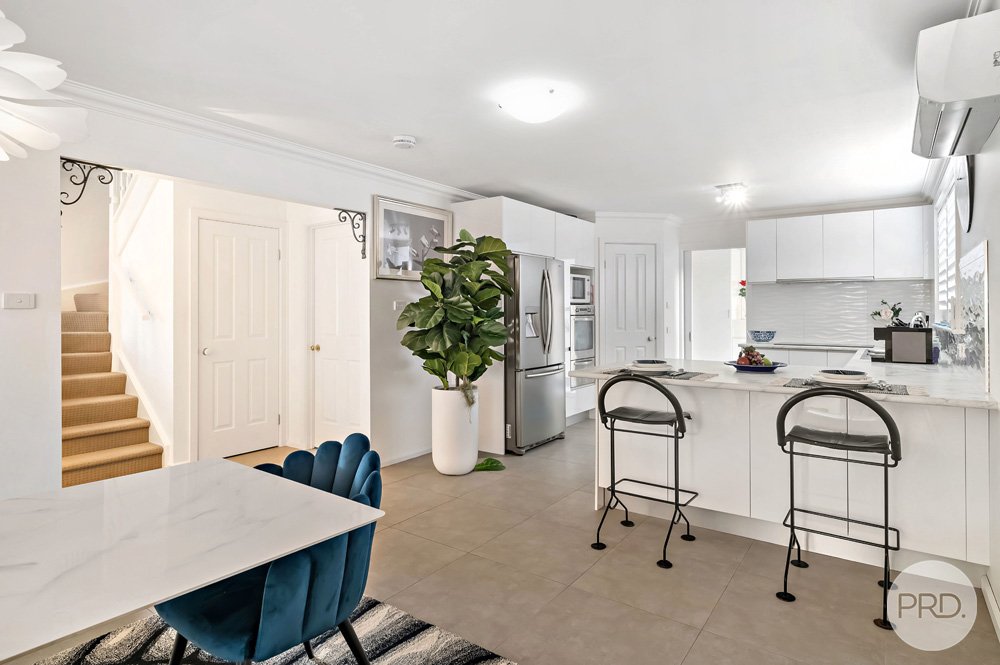 2/26 Tomaree Street NELSON BAY 9