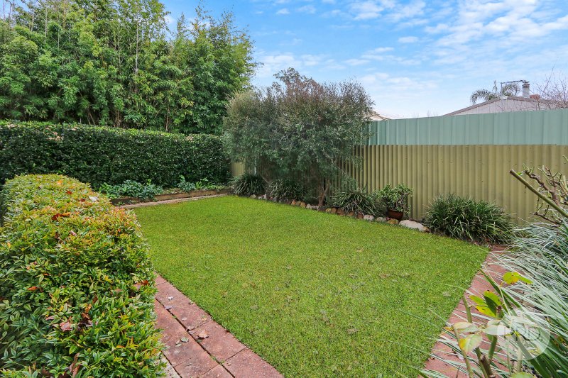 2/26 Wentworth Court LAVINGTON 9