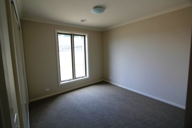 2/261 Albert Street SEBASTOPOL 8