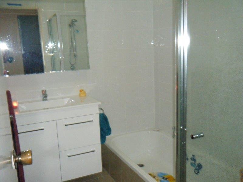 2/2619 Gold Coast Highway BROADBEACH 5