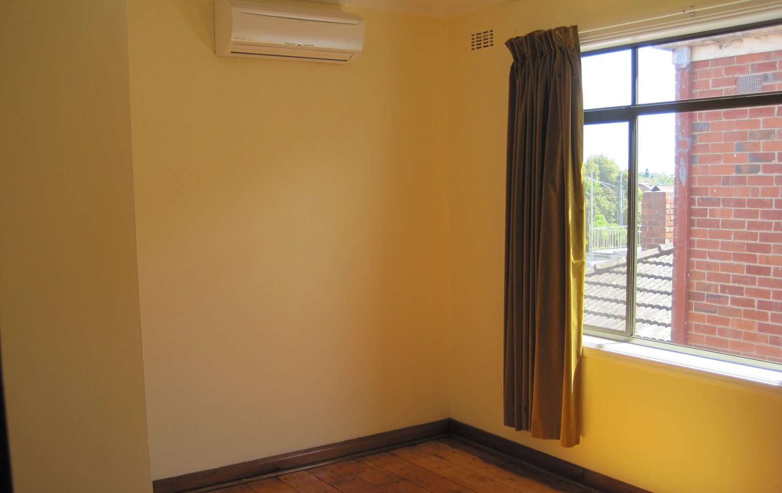 Gallery: 2/266 Centre Road