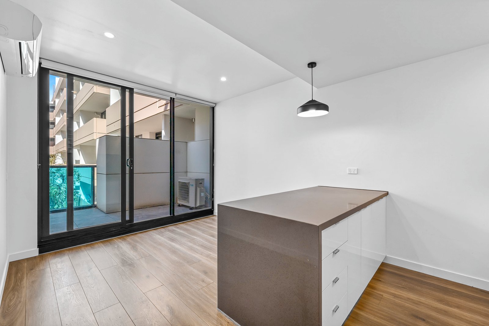 Gallery: 226/70 Batesford Road