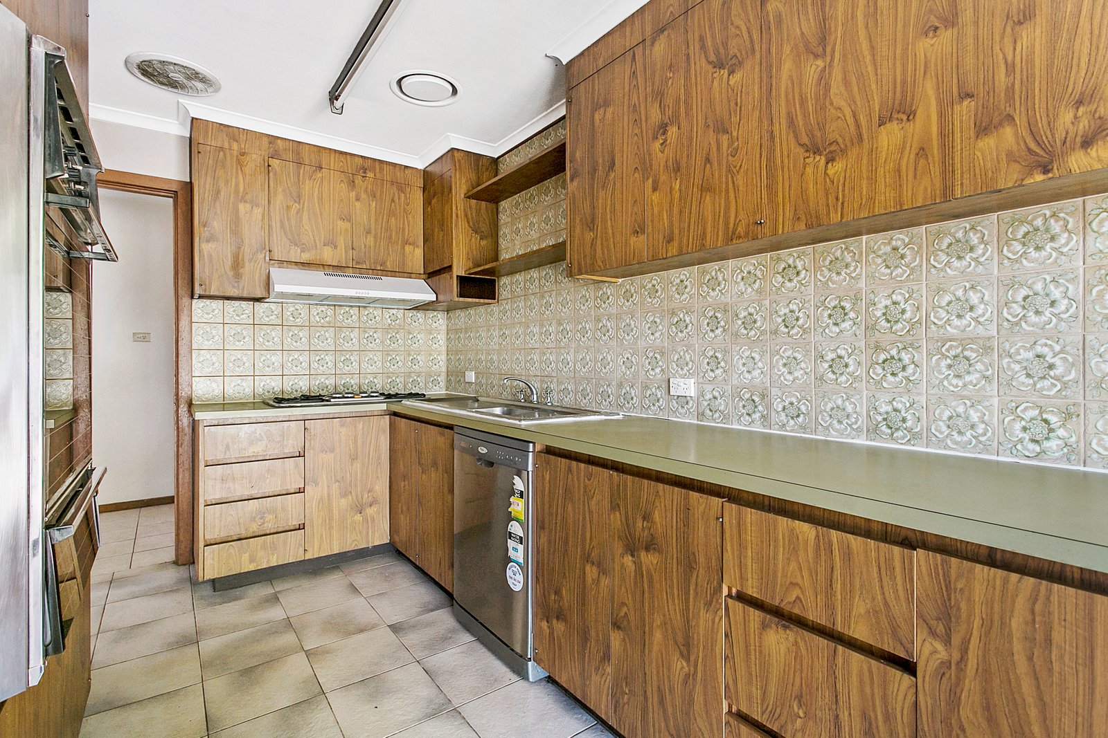 Gallery: 2/26A Moncur Avenue
