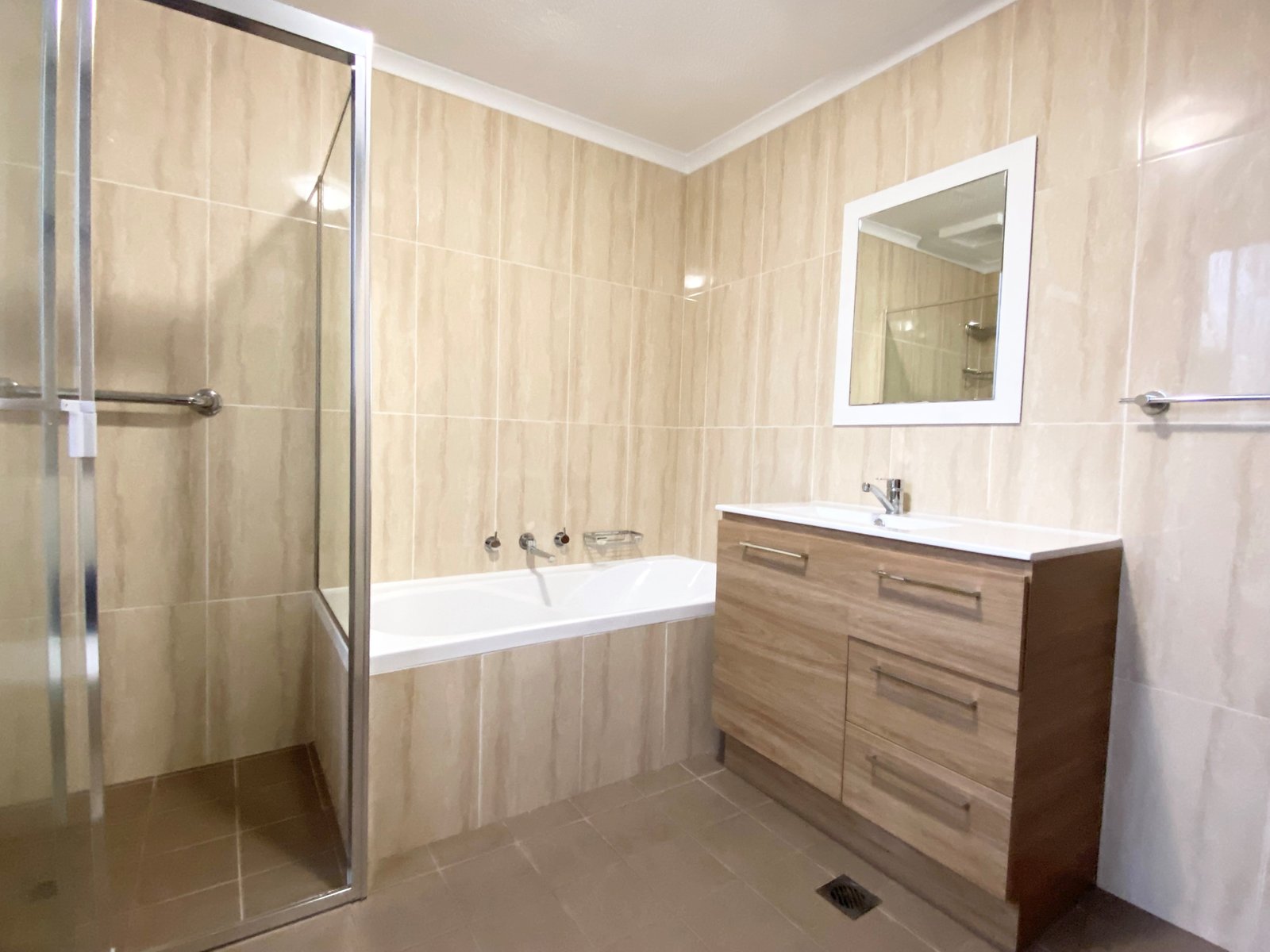 2/27-29 Dryden Street CAMPSIE 10