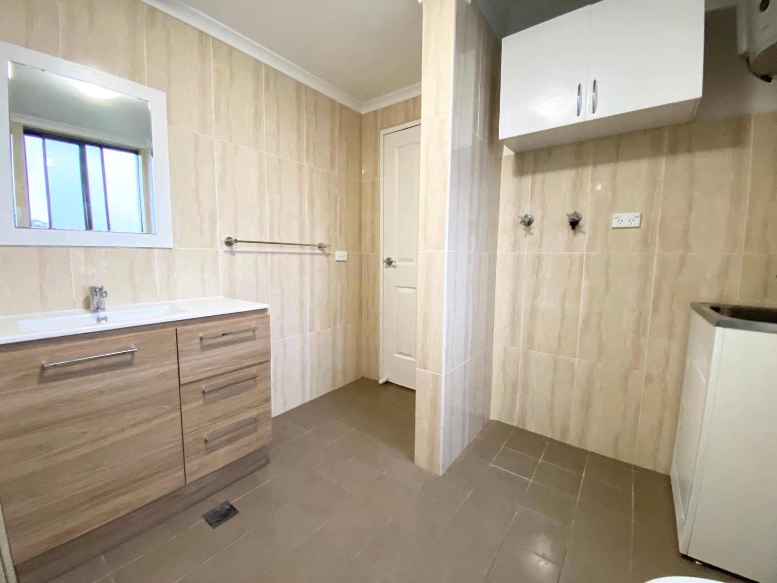 2/27-29 Dryden Street CAMPSIE 7