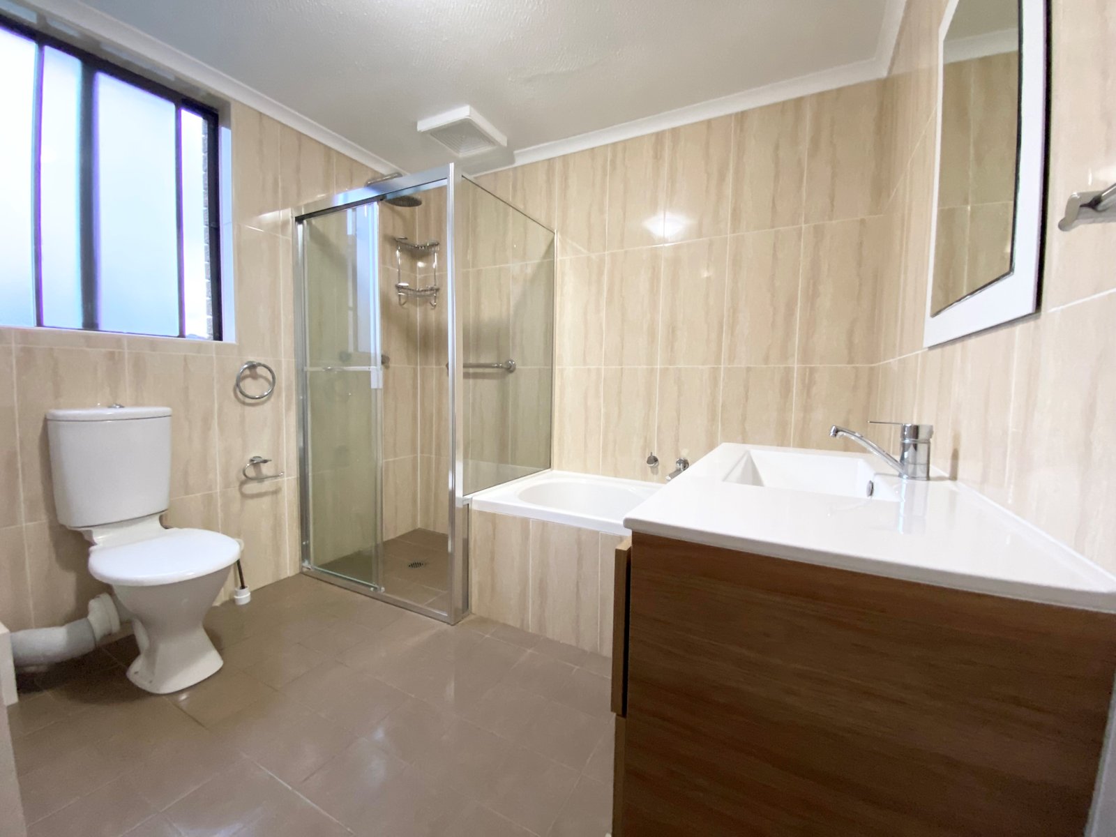 2/27-29 Dryden Street CAMPSIE 8