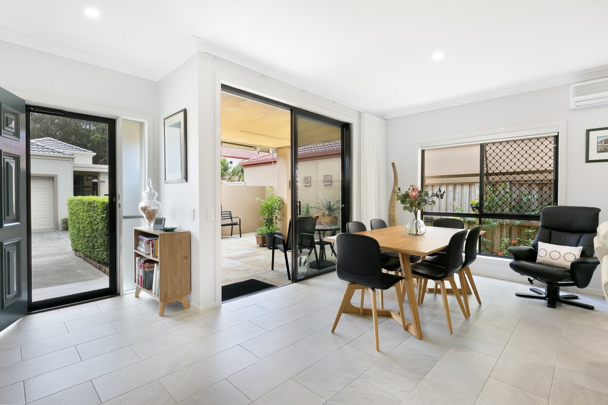 2/27-33 Beachcomber Court Burleigh Waters 5