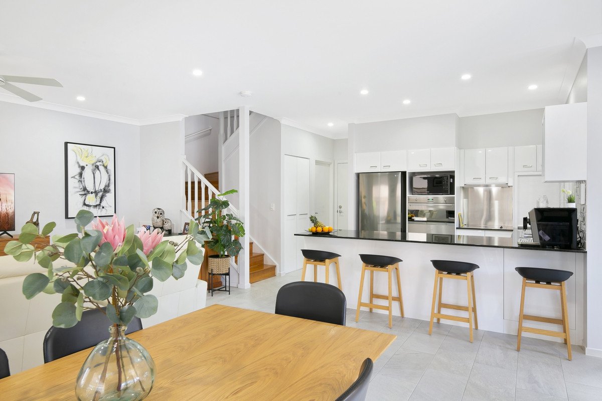 2/27-33 Beachcomber Court Burleigh Waters 9