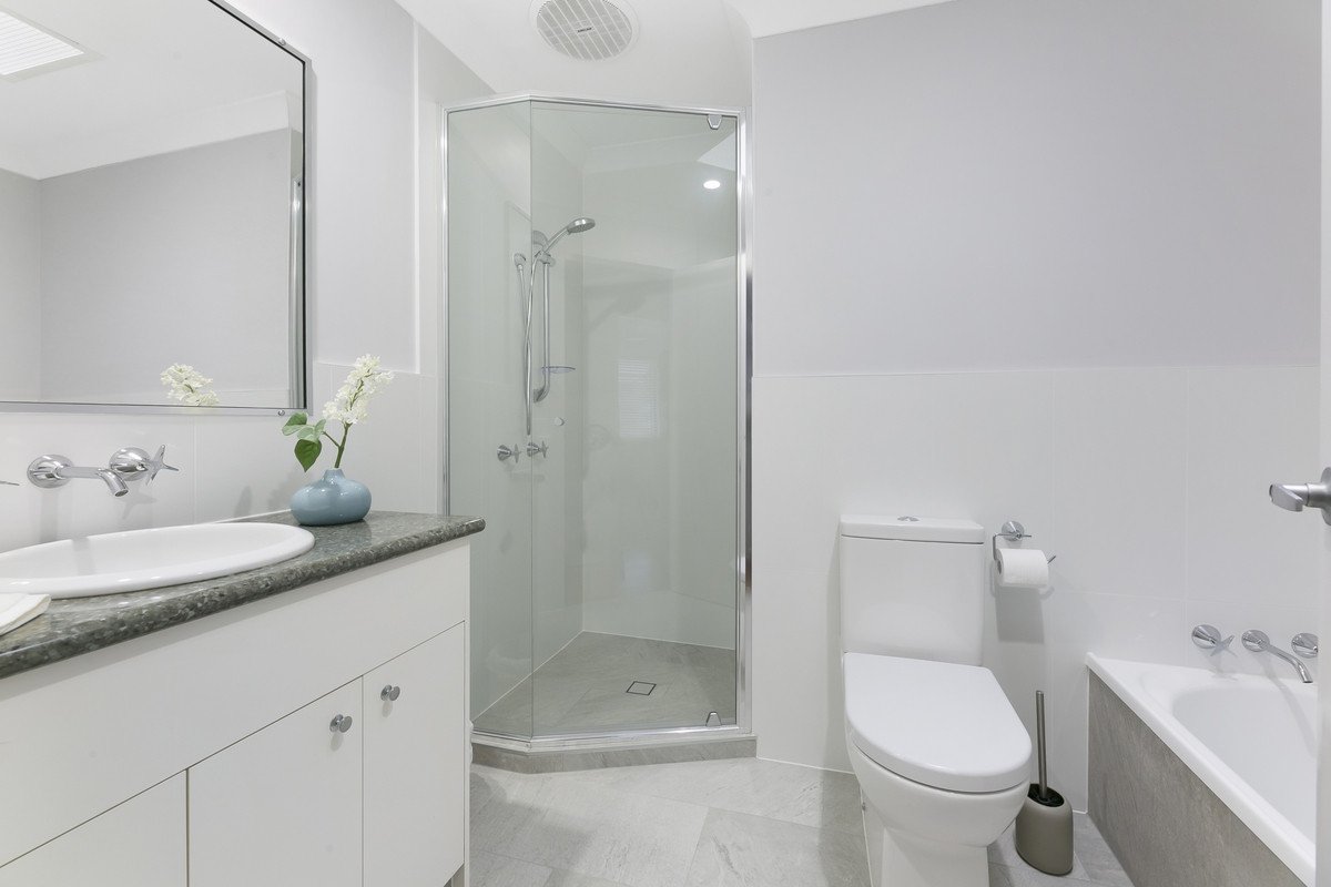 2/27-33 Beachcomber Court Burleigh Waters 18