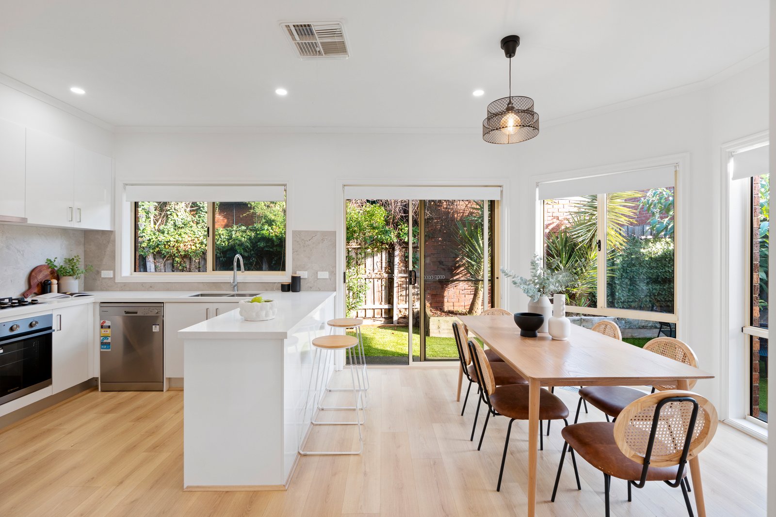 Gallery: 2/27 Bedford Street