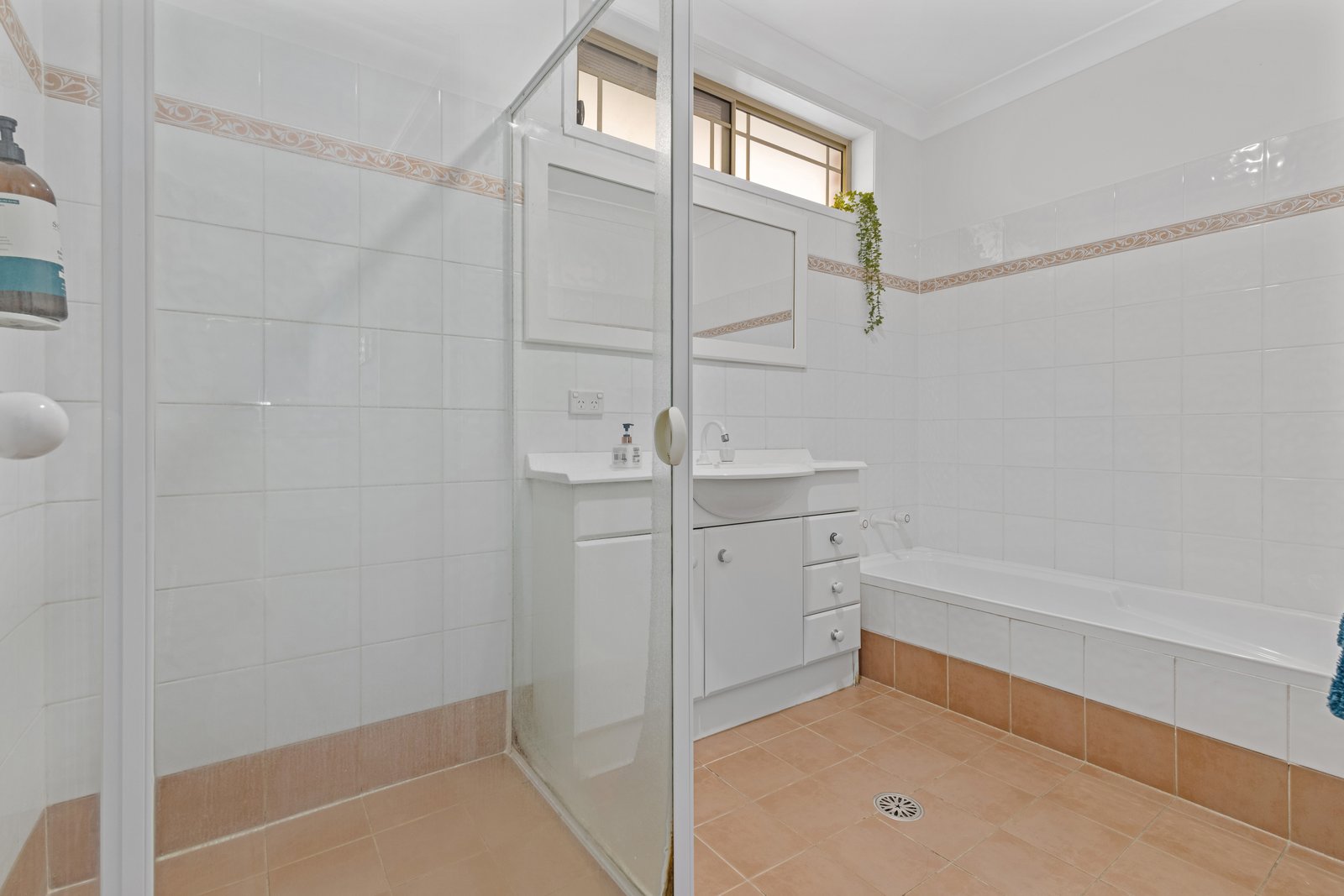 2/27 Belmore Road PEAKHURST 13