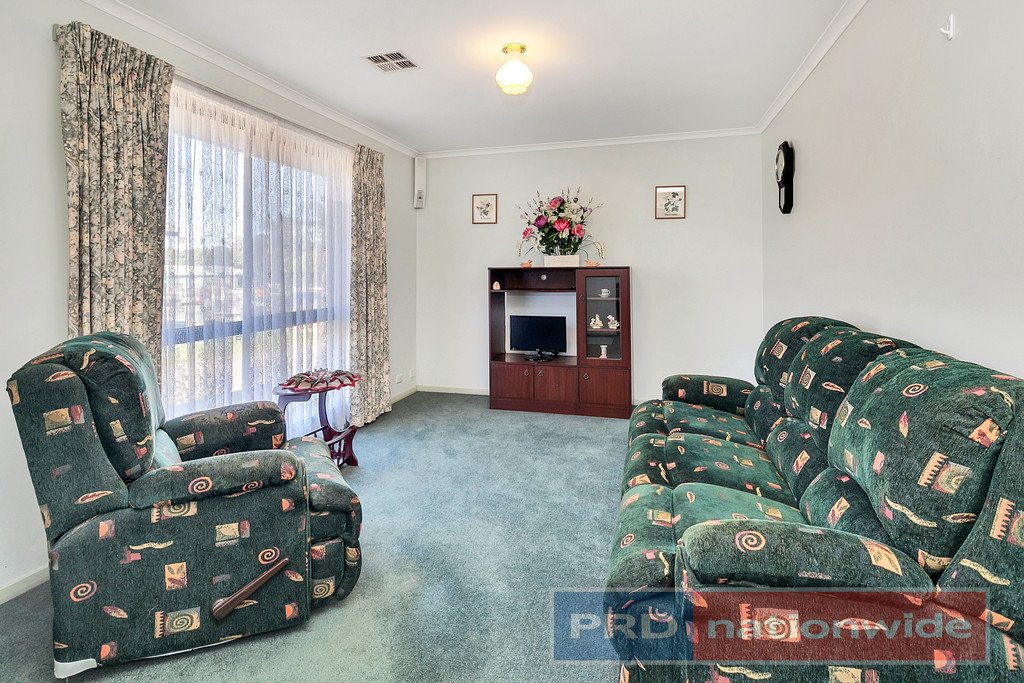 2/27 Clunes Road CRESWICK 2