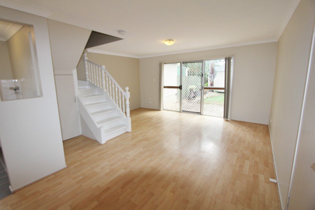 2/27 Corunna Crescent ASHMORE 5