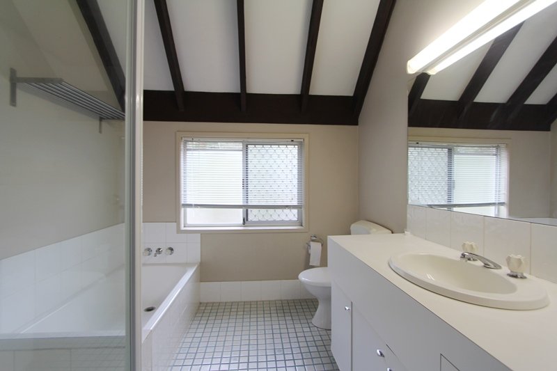 2/27 Corunna Crescent ASHMORE 8
