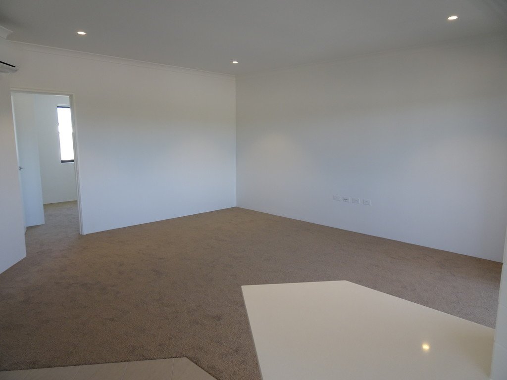 22/7 Durnin Ave  BEELIAR 5