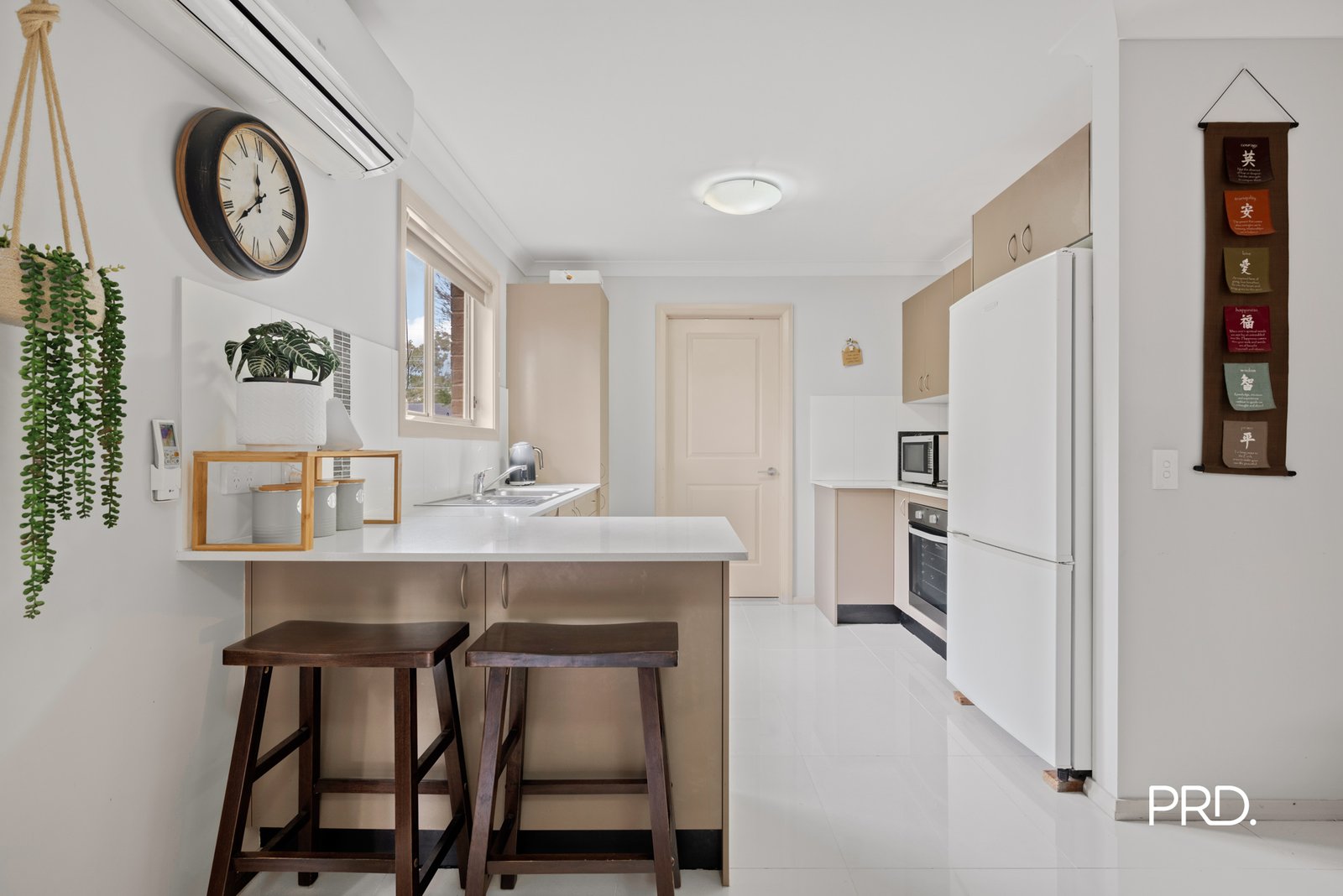 2/27 Eton Road CAMBRIDGE PARK 2