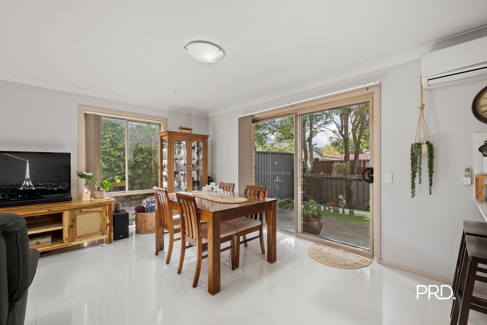 2/27 Eton Road CAMBRIDGE PARK 4