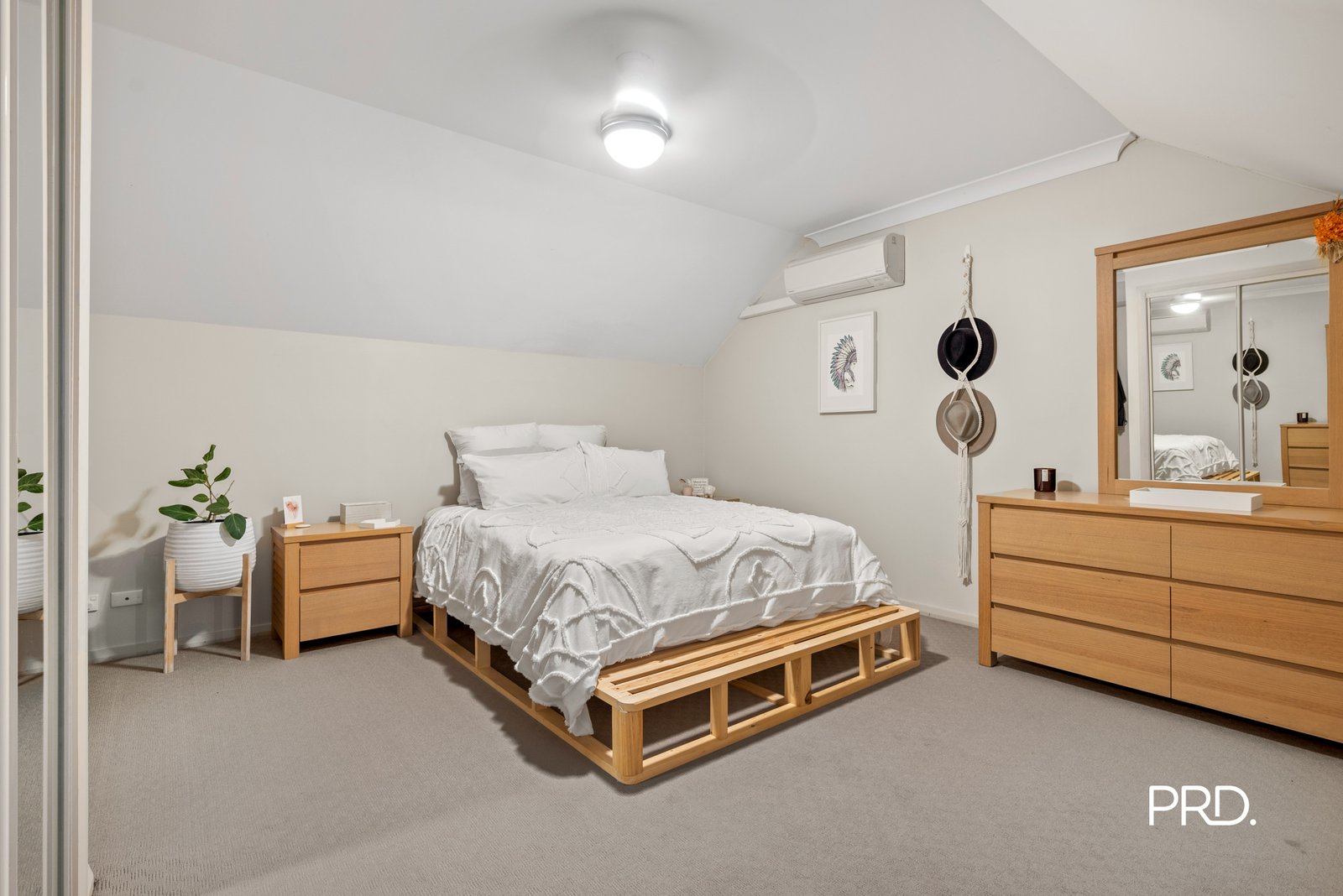 2/27 Eton Road CAMBRIDGE PARK 9