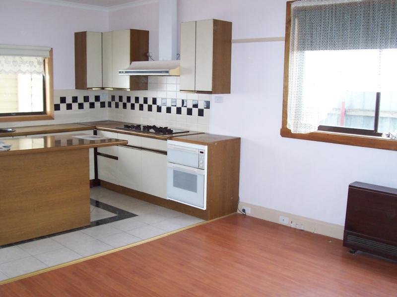 Gallery: 227 Hyde Street