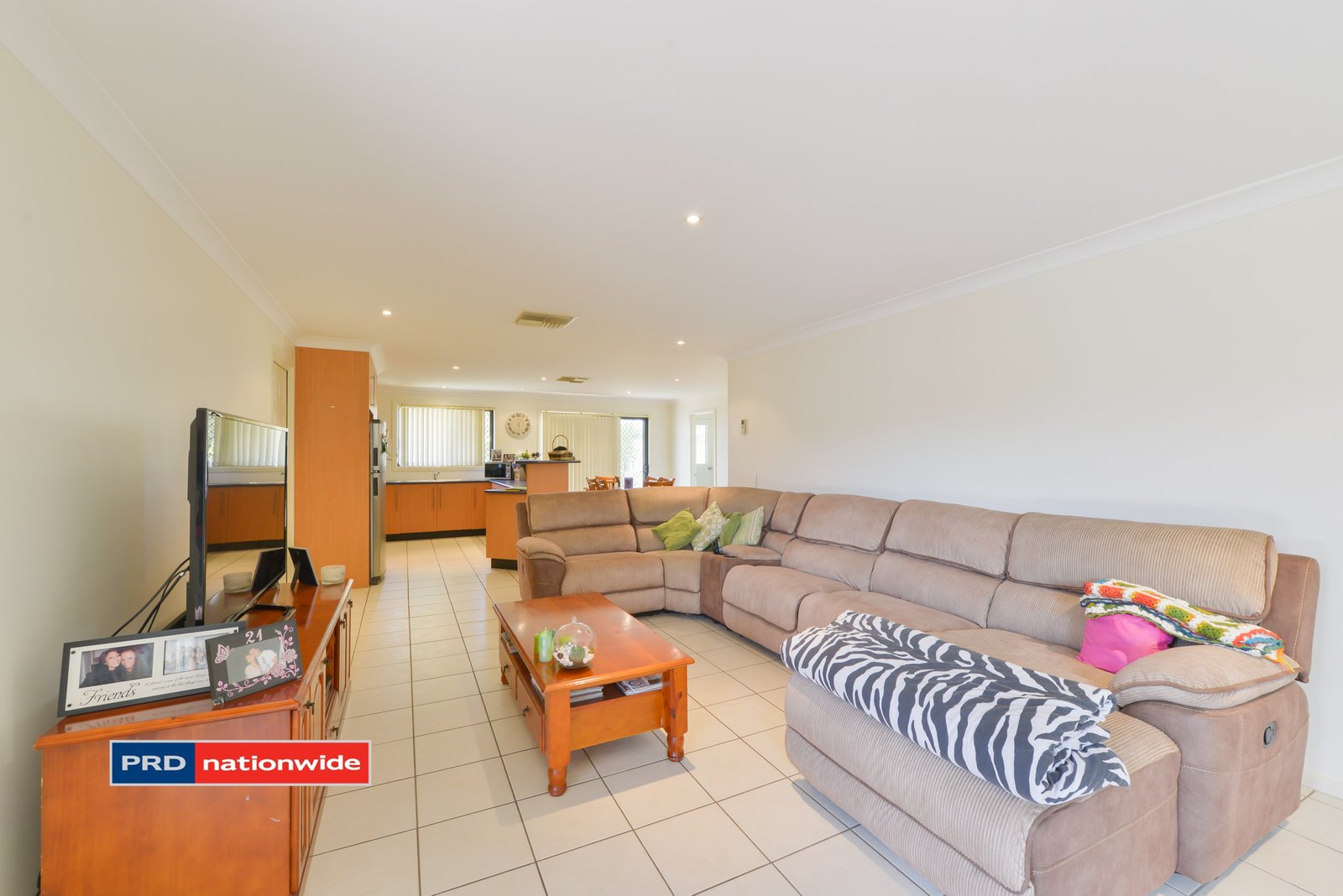 2/27 Karwin Street TAMWORTH 2