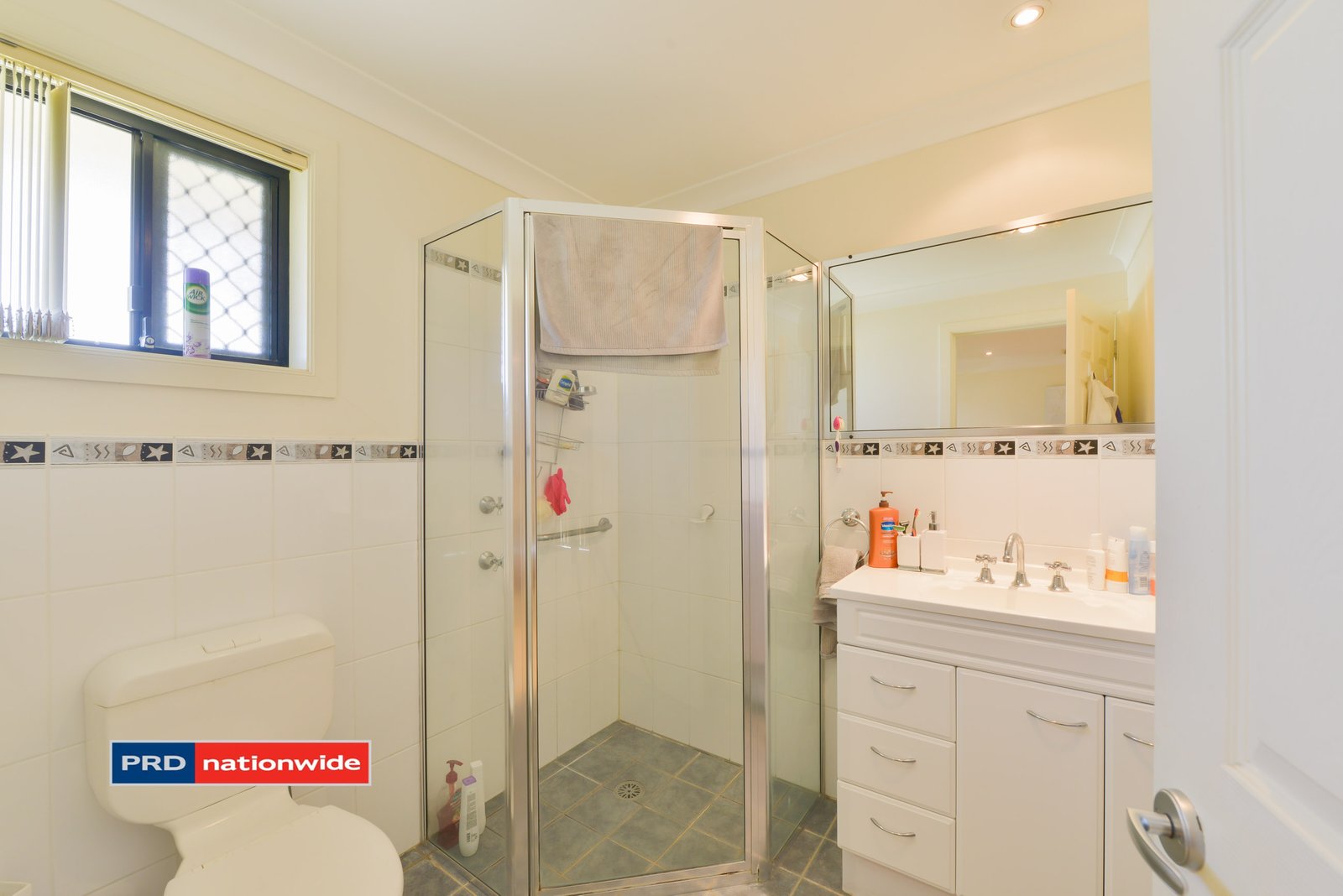 2/27 Karwin Street TAMWORTH 11