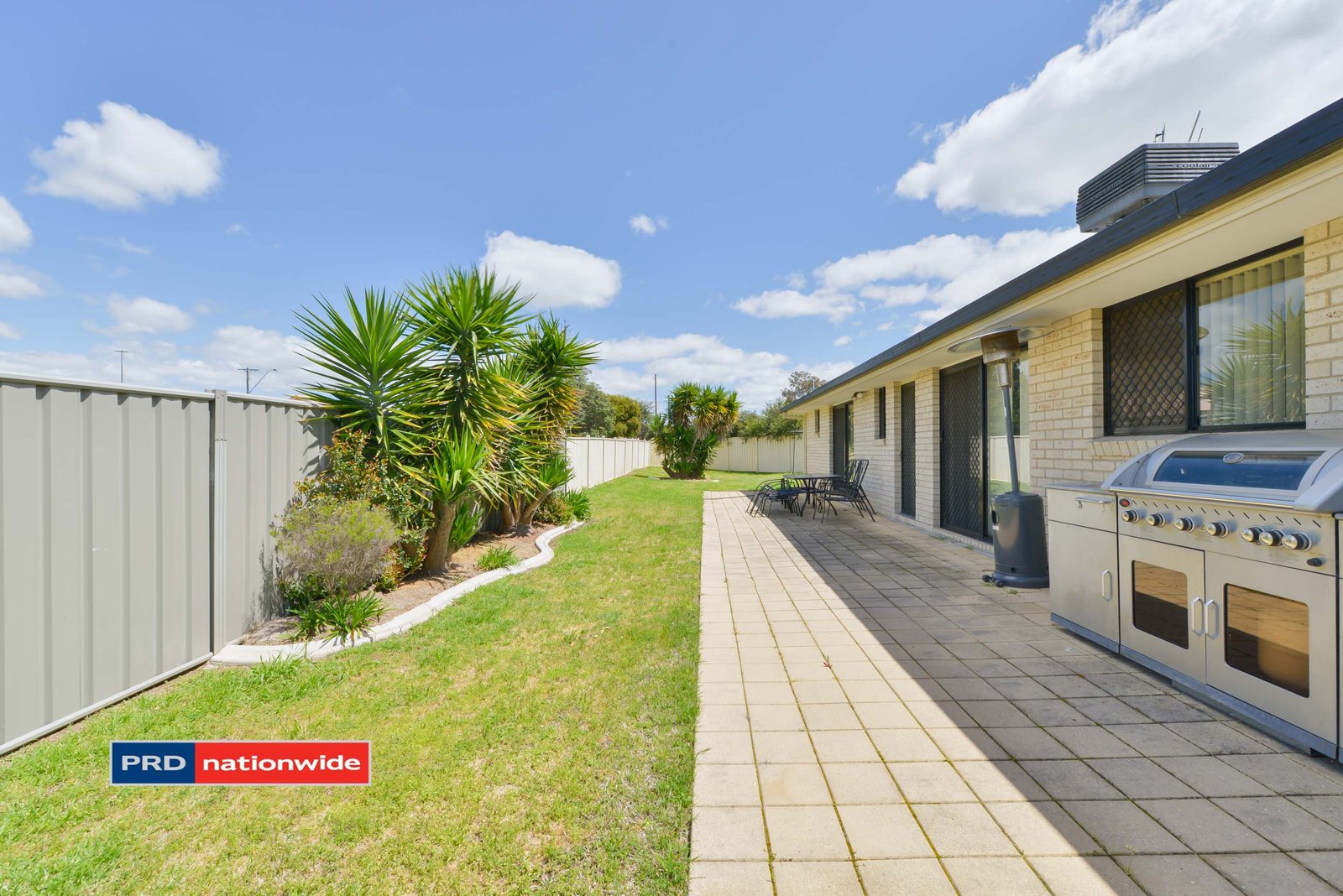 2/27 Karwin Street TAMWORTH 12
