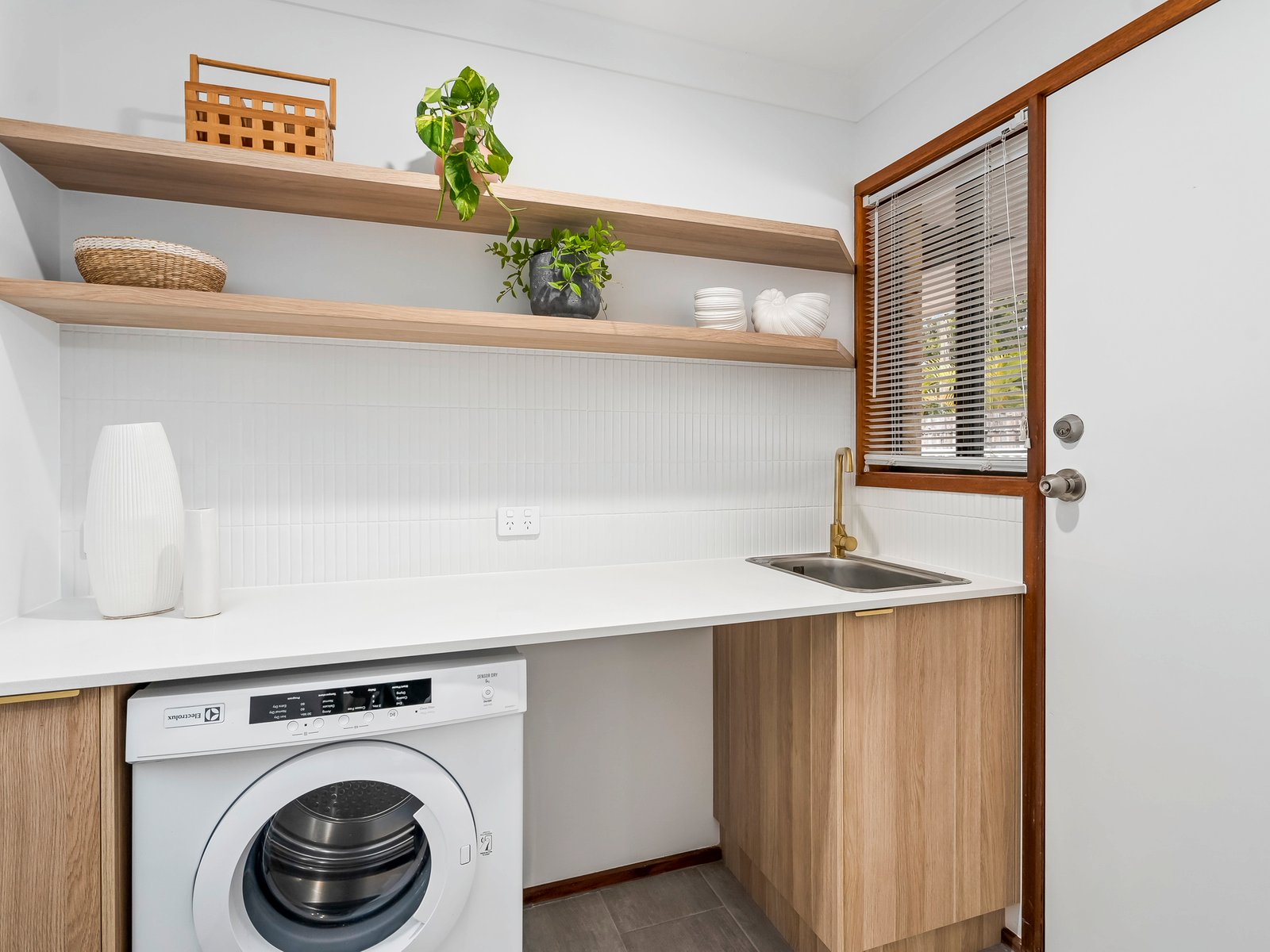 227 Mallawa Drive PALM BEACH 15