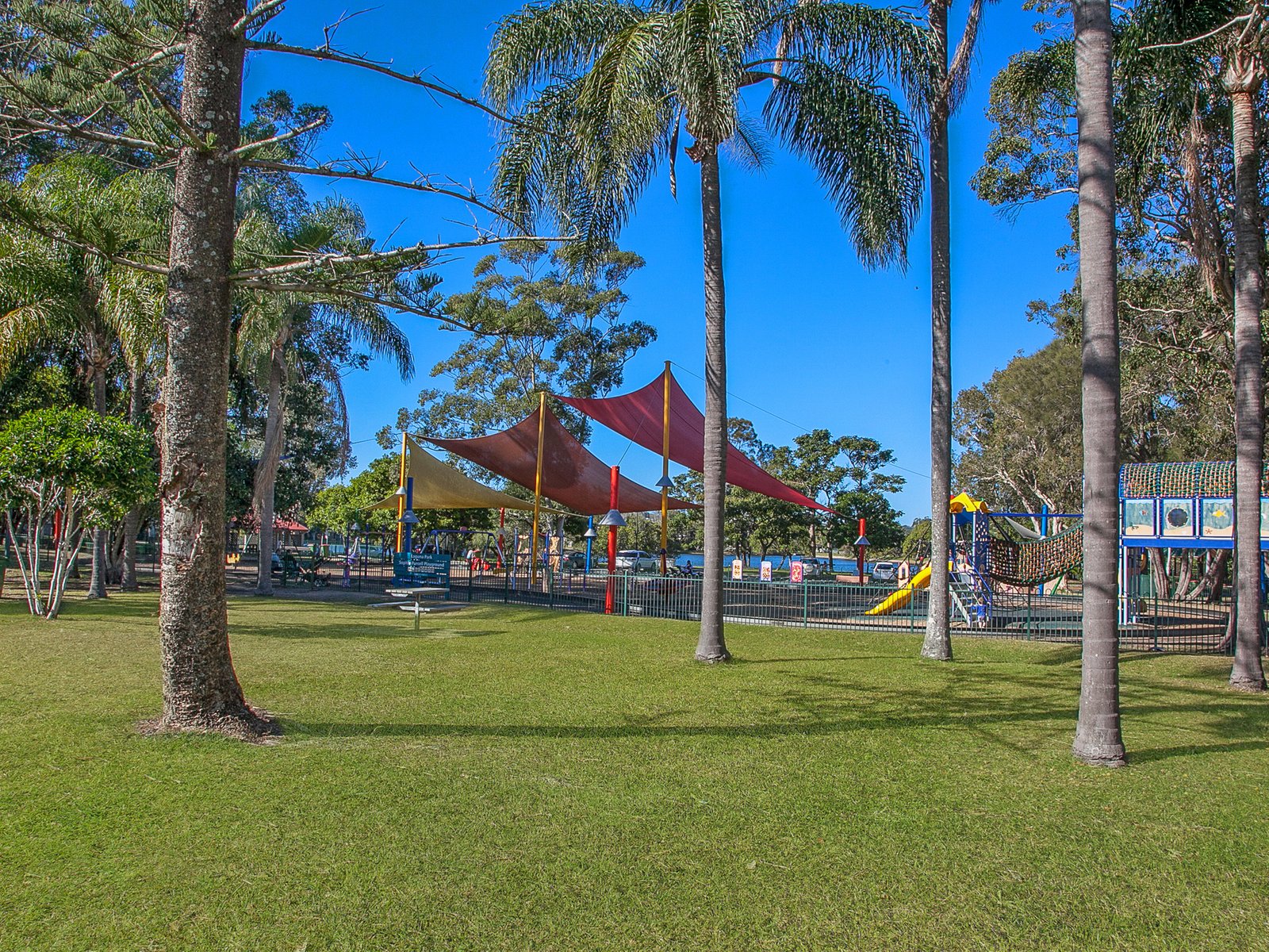 227 Mallawa Drive PALM BEACH 20