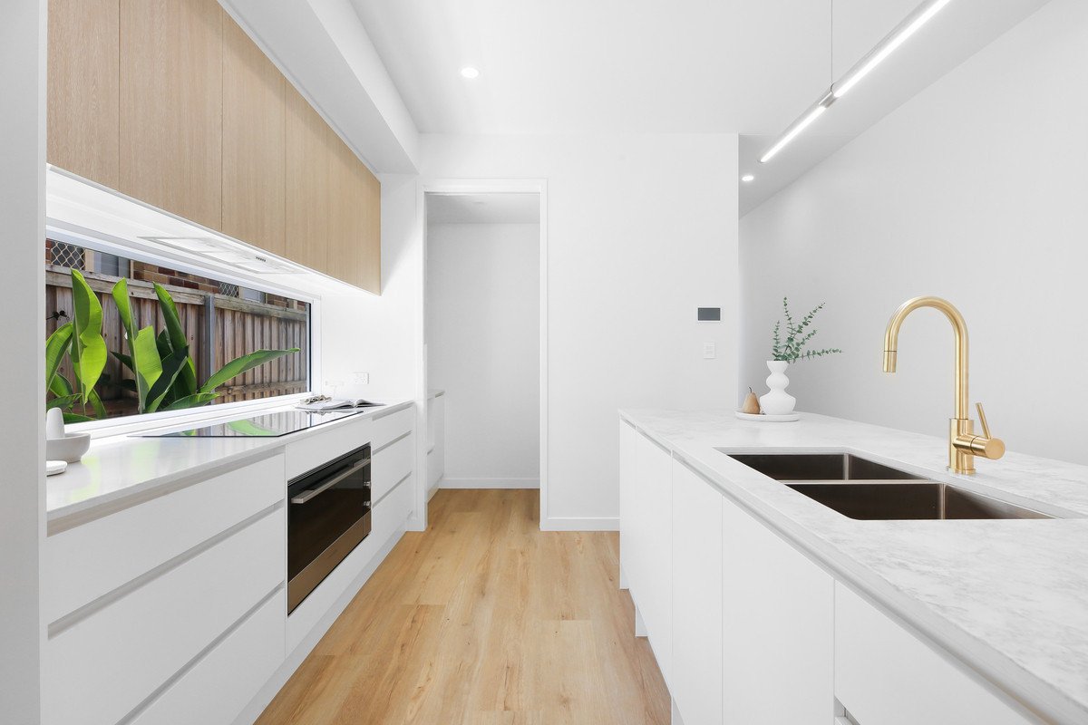 2/27 Miami Shore Parade Miami 6