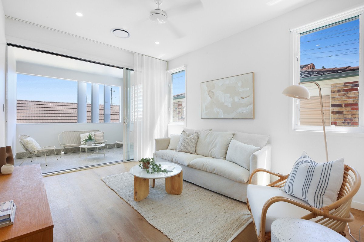 2/27 Miami Shore Parade Miami 13