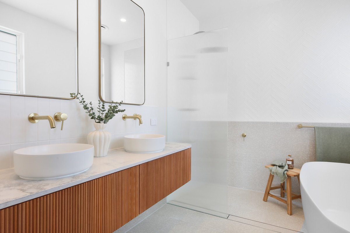 2/27 Miami Shore Parade Miami 23