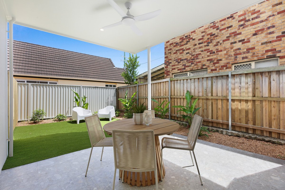 2/27 Miami Shore Parade Miami 25